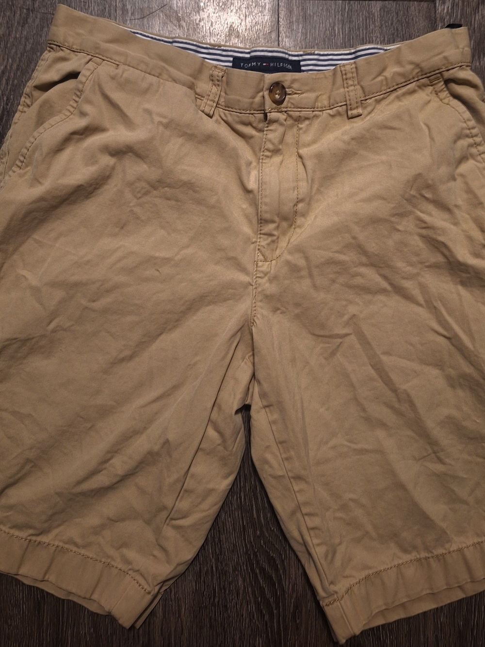 Tommy Hilfiger Men’s Tan Cargo Shorts